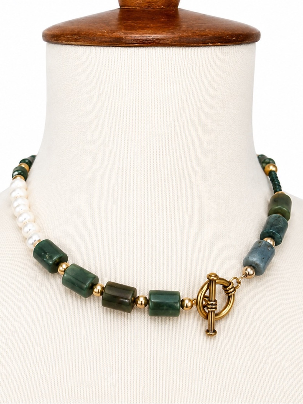 Necklace Semi precious stones freshwater pearls glass beaded handmade choker